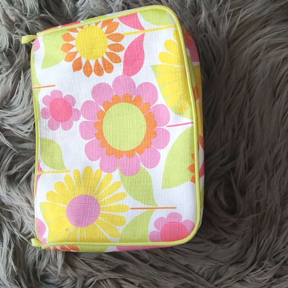 Clinique make Up Adsessory bag